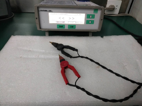 Low resistance tester